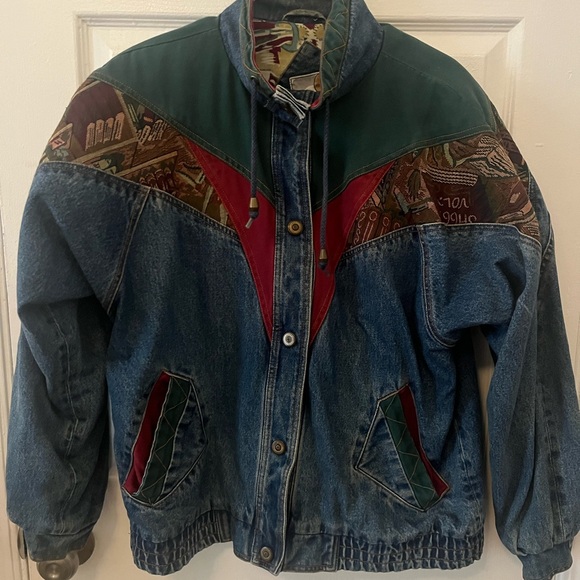 Beautiful vintage Jean jacket. - Picture 2 of 11
